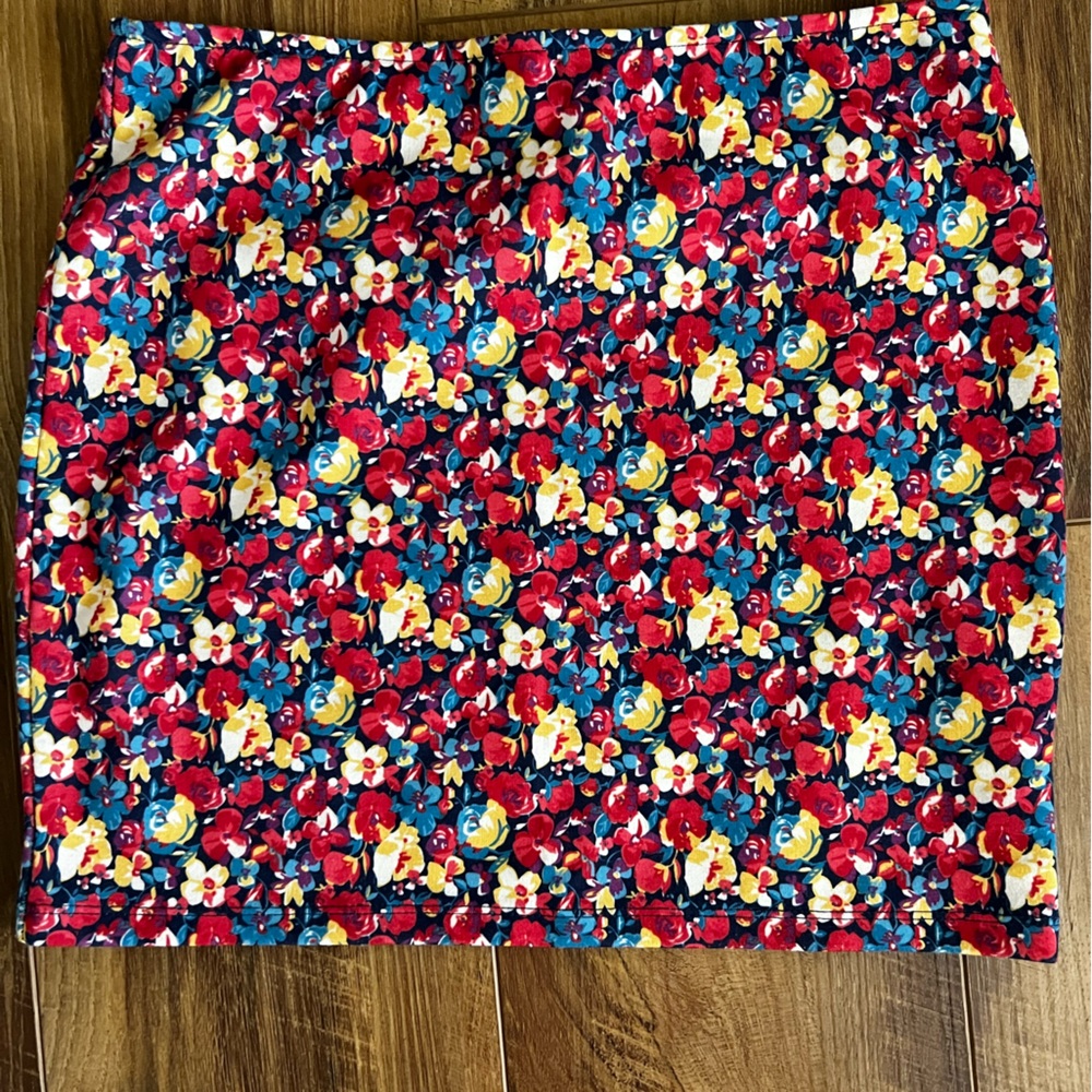 Bershka bandage mini skirt size Small. NWOT